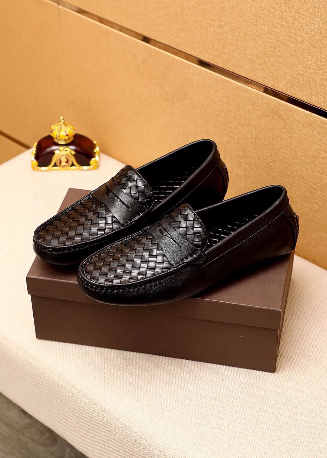 Men's shoes 💰: 420 💐BV men's slip-on shoes® [BOTTEGA VENETA] official website counter new model, one-to-one mold opening ⚠Italian calfskin ➕Hand-woven ➕Cow leather lining. Driving slip-ons, available at counters, sizes 38～44 (45🉑️customized)